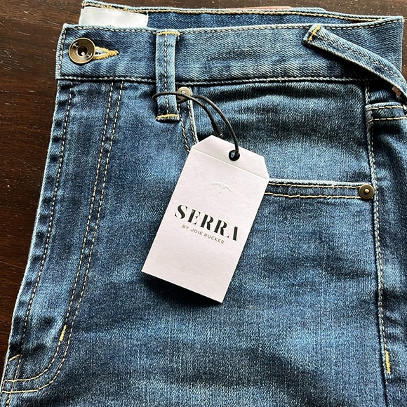 NWT Serra high rise straight leg jeans - Picture 2 of 6